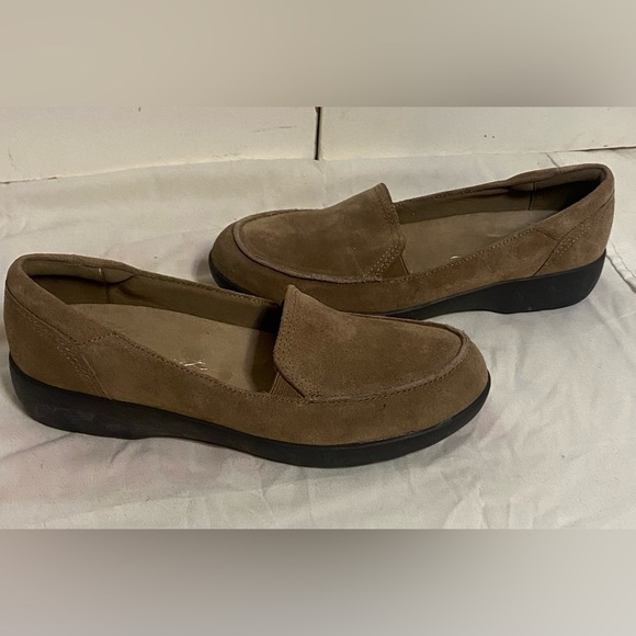 Easy Spirit Shoes - Easy Spirit Women's Karin Slip-On Loafer Taupe Size 6.5